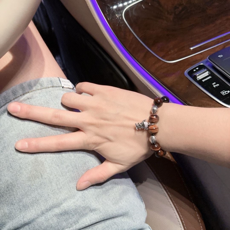 chr1st1an D10r bracelets